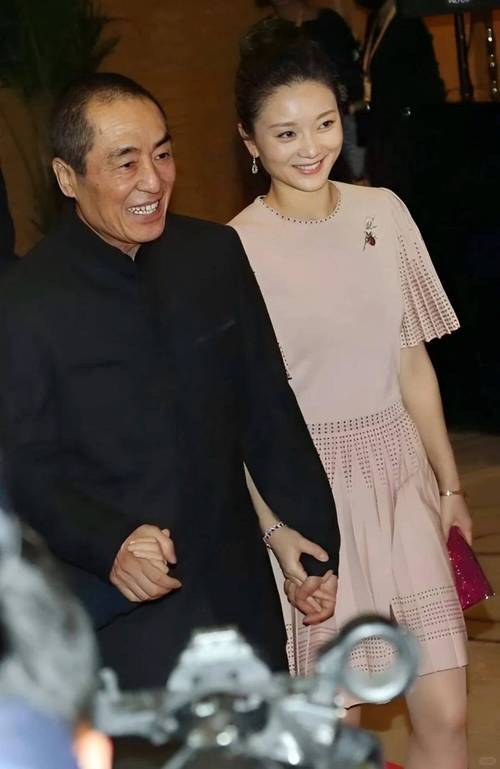 六名中国选手全部摘金,中国队团体总分第一!