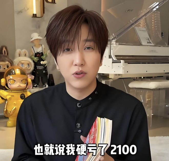 男篮得分王+三分王：贺希宁3战狂轰51+9三分 成绝对锋线核心