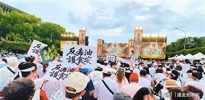 重磅!天水“龙城宝贝”啦啦队携“秦州大樱桃”巨型Tifo 惊艳亮相“陇超”天水主场!
