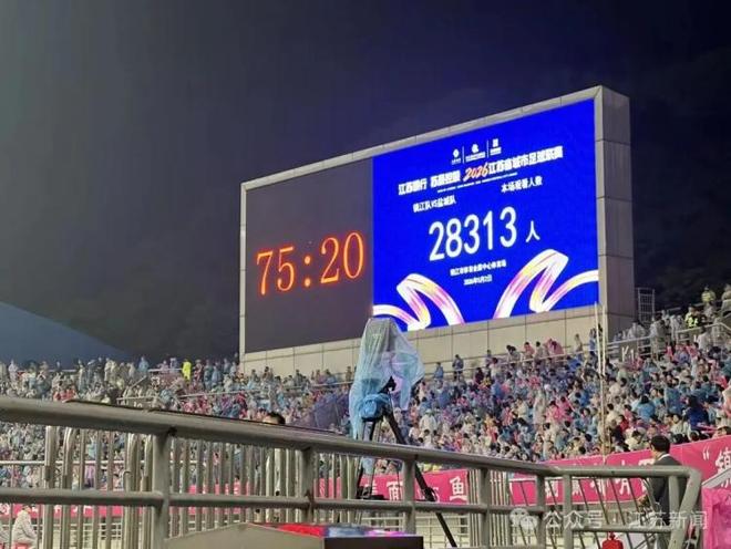 "韩国体操公主"许昭英，嫁给中国冠军黄力平，被韩国网友骂为“叛徒”！他们相濡以沫，退役后扎根中国青训20多年
