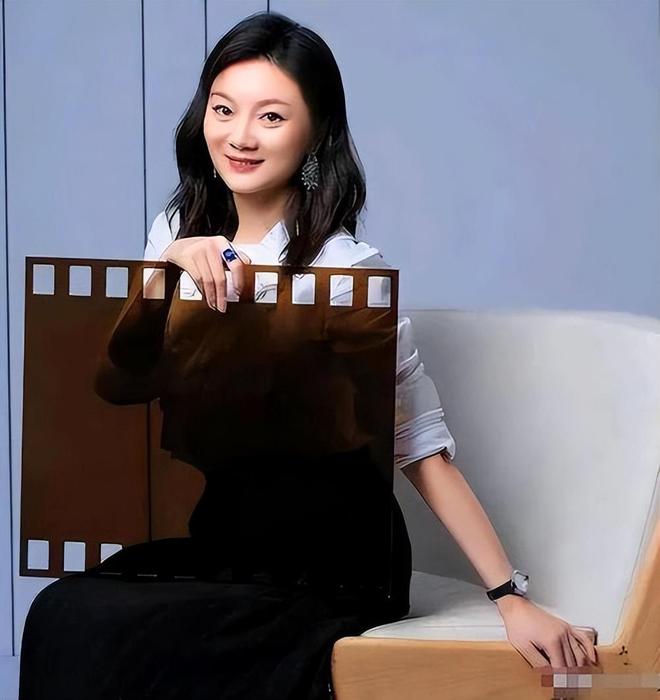 六名中国选手全部摘金,中国队团体总分第一!