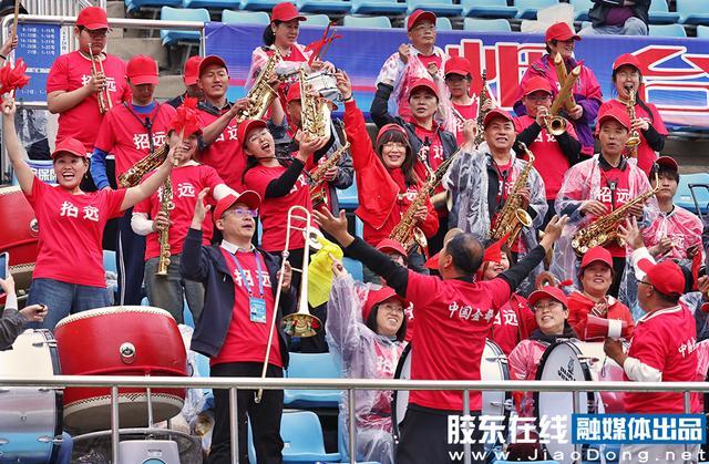 “幸亏我生了儿子”,小学女儿换装视频,让很多家长难以承受
