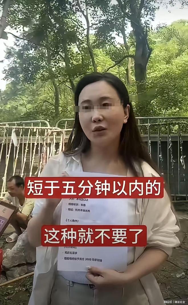 330万败诉判决刚落地，刘晓庆深夜大骂古柯，她的麻烦才刚刚开始